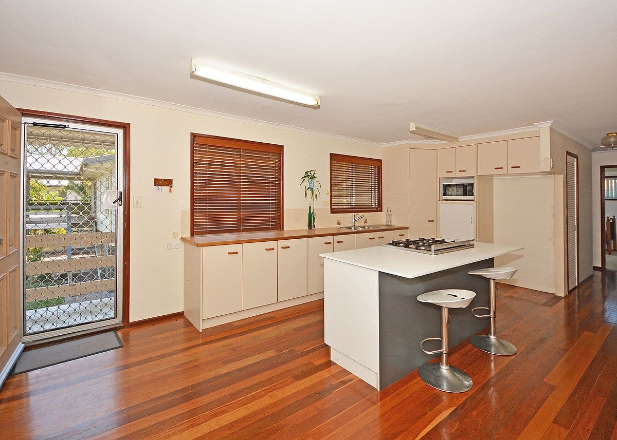 56 Margaret Street, Urangan QLD 4655, Urangan - Thumbnail 4
