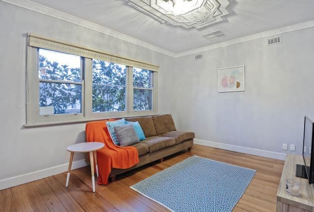 8 Cuthbert Road, Reservoir VIC 3073, Reservoir - Thumbnail 3