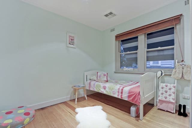 8 Cuthbert Road, Reservoir VIC 3073, Reservoir - Thumbnail 7