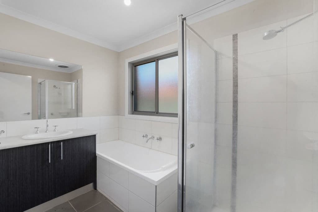 34 Grovedale Way, MANOR LAKES VIC 3024, Manor Lakes - Thumbnail 4