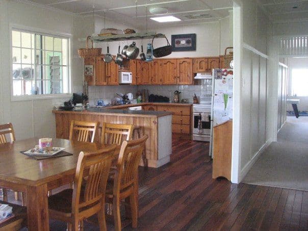28 Garden Street, BLACKALL QLD 4472, Blackall - Thumbnail 2