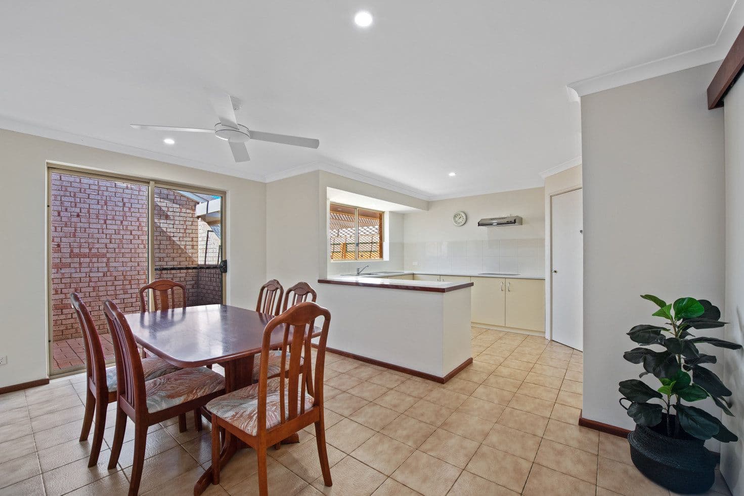 10 Torquay Place, Tarcoola Beach WA 6530, Tarcoola Beach - Thumbnail 3