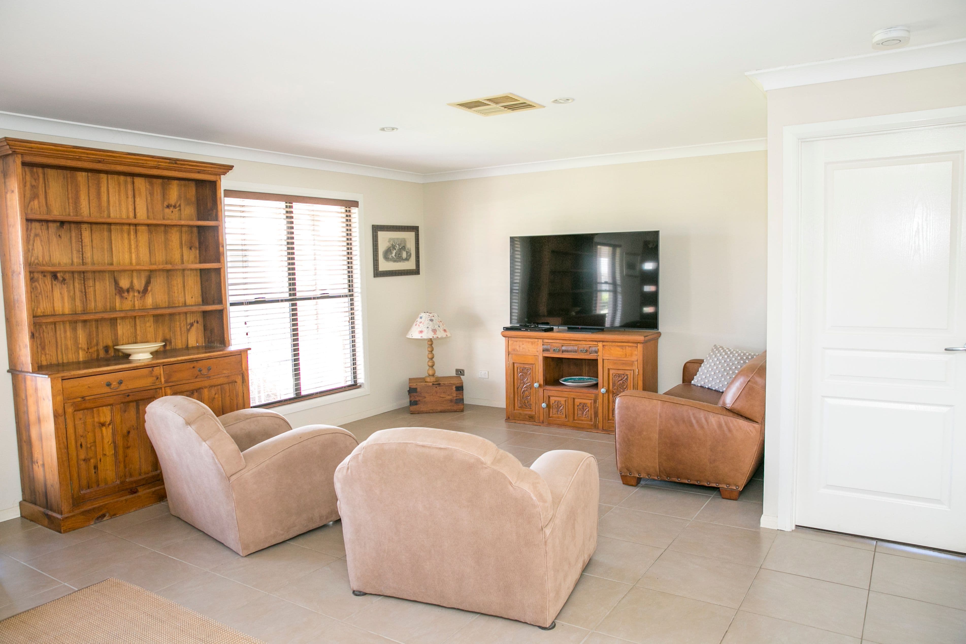7 Gore Street, Goondiwindi QLD 4390, Goondiwindi - Thumbnail 2