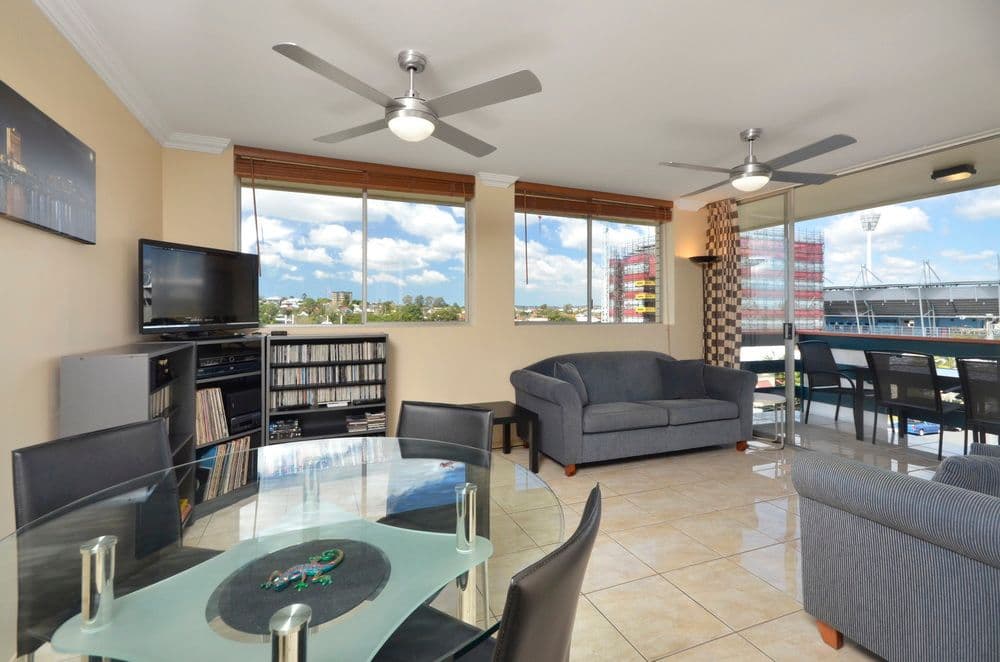 32 Duke Street, KANGAROO POINT QLD 4169, Kangaroo Point - Thumbnail 2