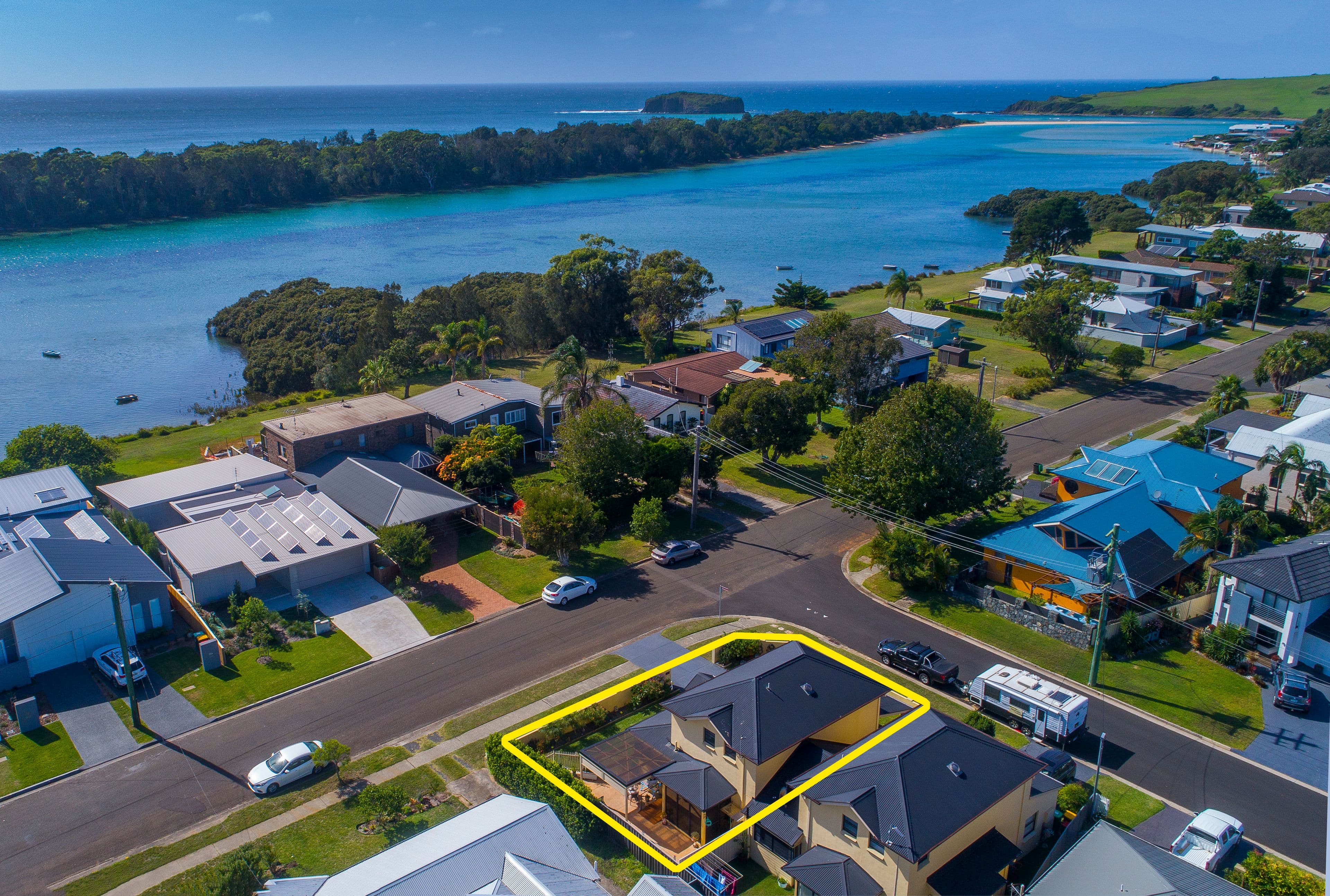 27 Charles Avenue, Minnamurra - Image 1