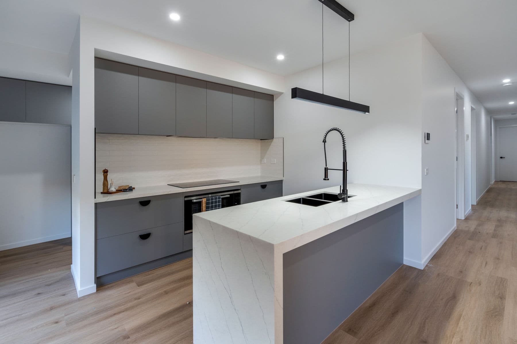 3 Huntsville Street, Sunbury VIC 3429, Sunbury - Thumbnail 2