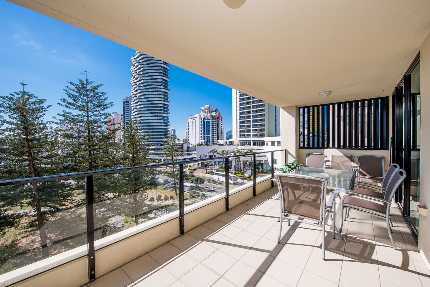 503 'Broadbeach on the Park' 2685 Gold Coast Highway, BROADBEACH QLD 4218, Broadbeach - Thumbnail 3