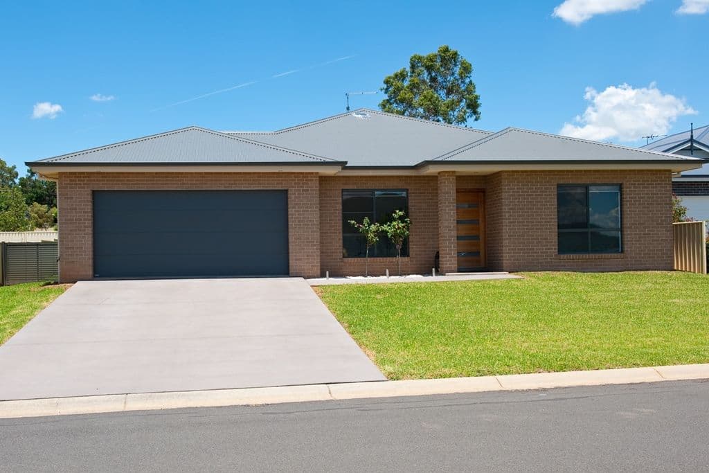 13 Penlee Road, Tamworth NSW 2340, Tamworth - Image 1