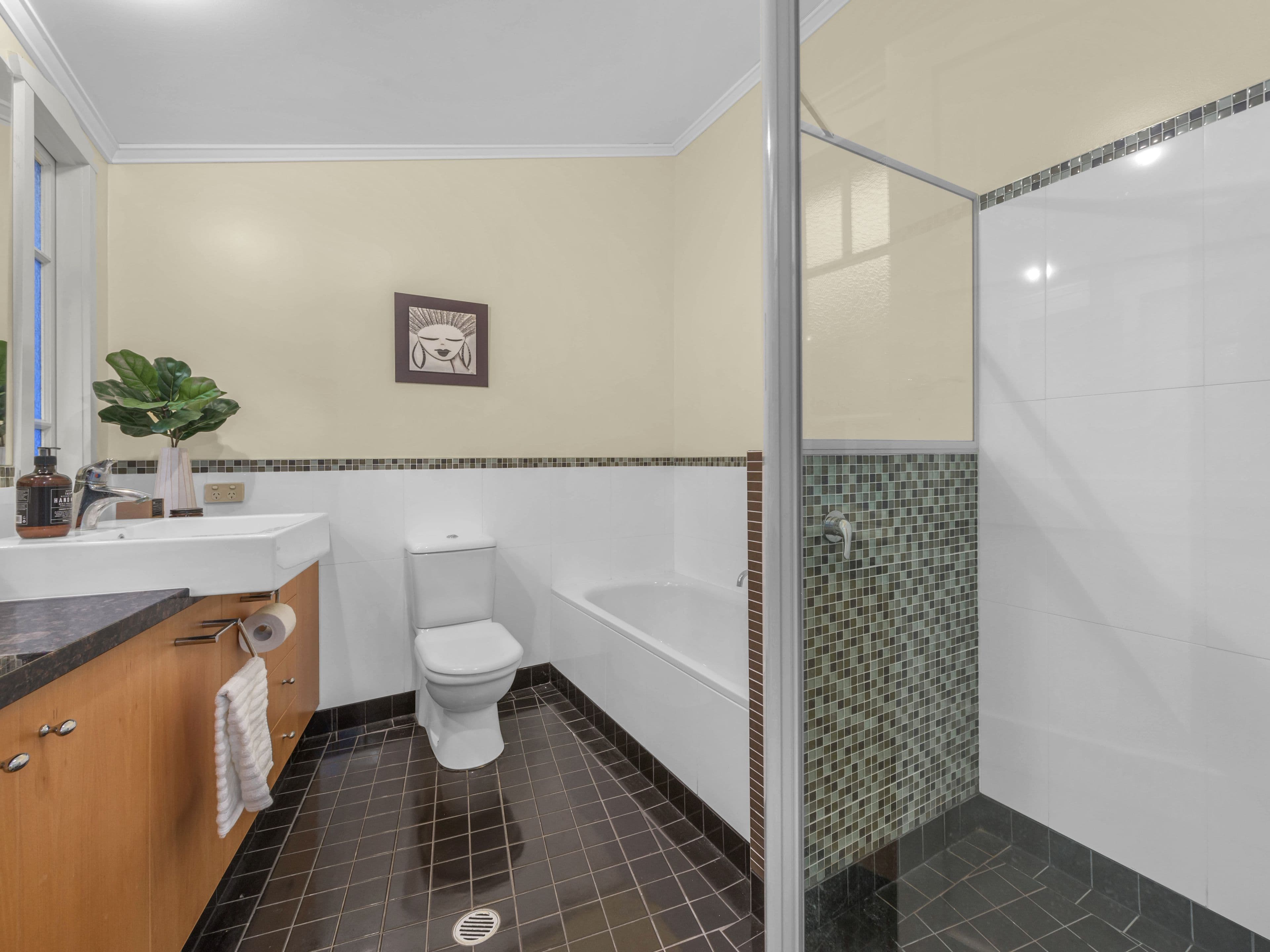 53 Corona Avenue, Ashgrove QLD 4060, Ashgrove - Thumbnail 8