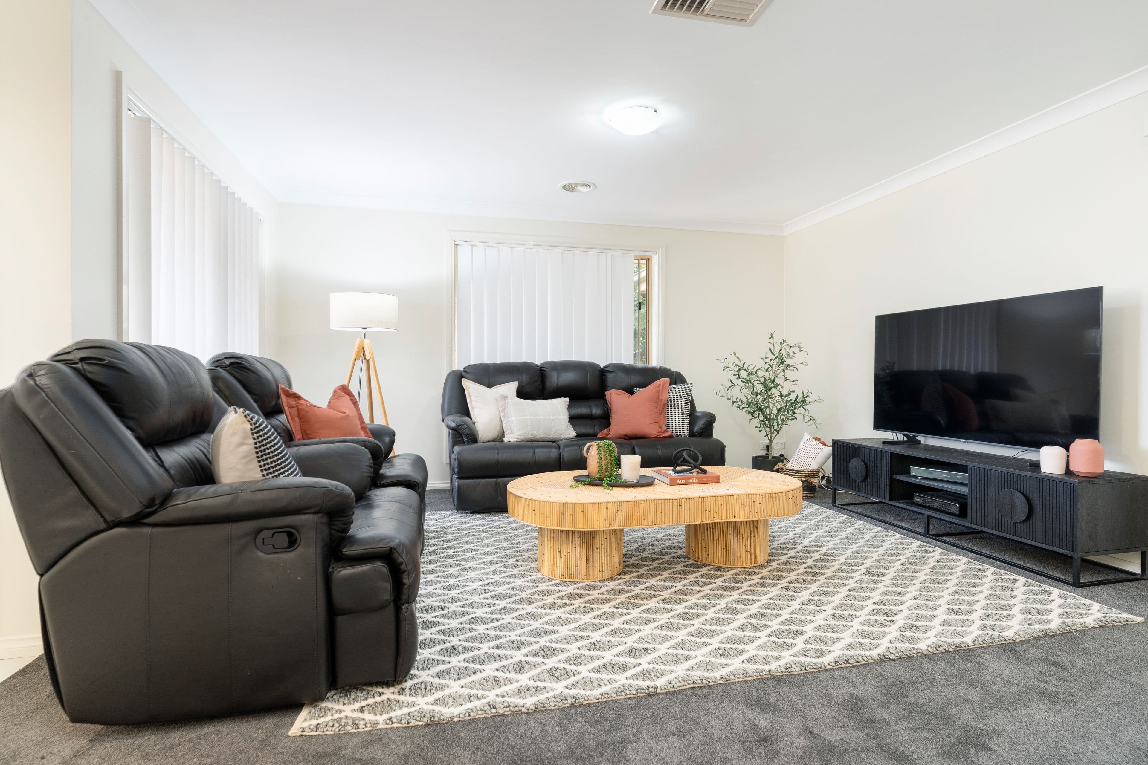 39 Sarson Road, Glenroy NSW 2640, Glenroy - Thumbnail 2