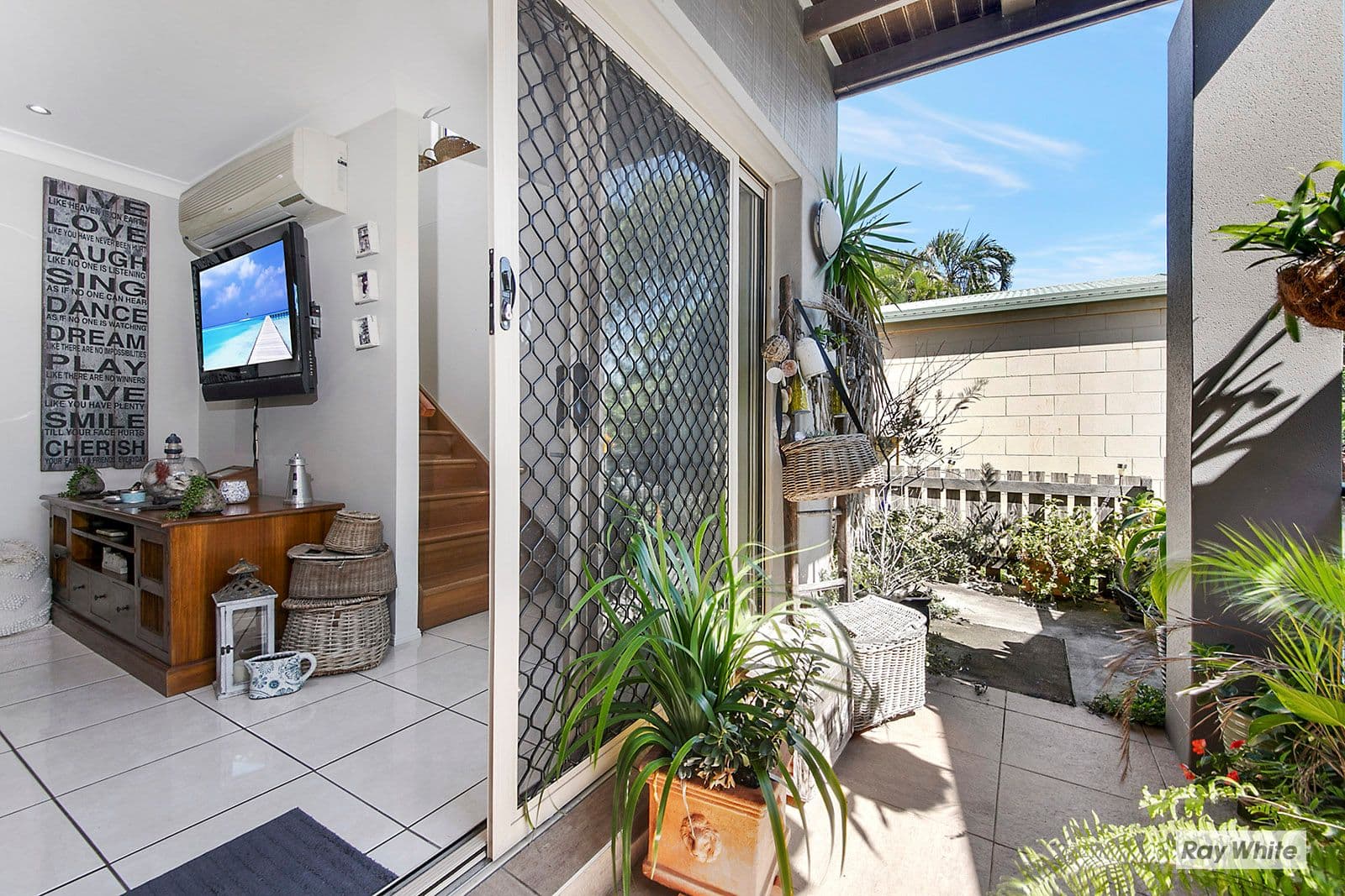18 Clayton Road, Lammermoor QLD 4703, Lammermoor - Thumbnail 4