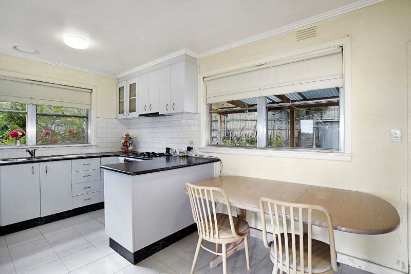 26 Dorrington Avenue, RESERVOIR VIC 3073, Reservoir - Thumbnail 4