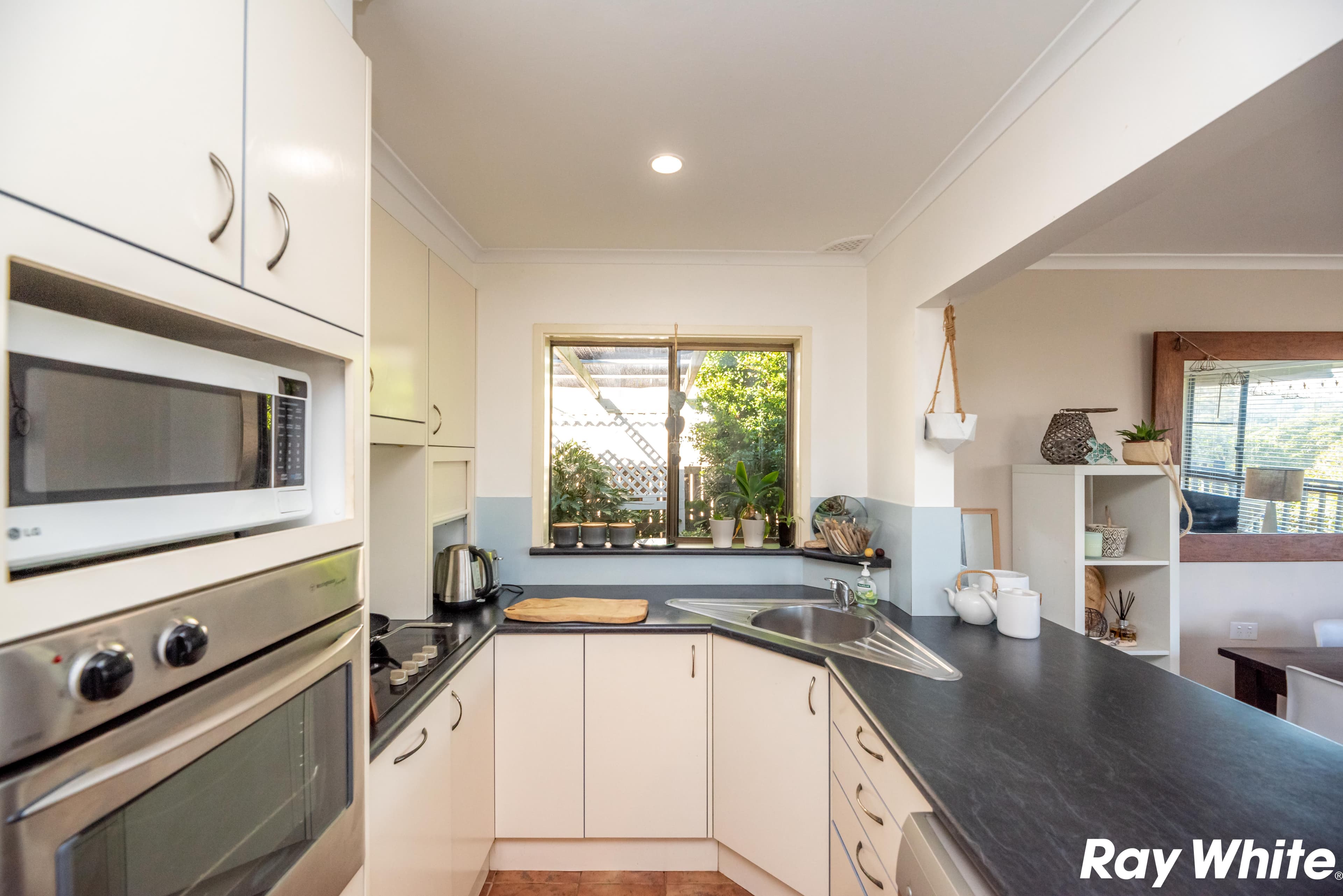 3 Lake Vista Crescent, Forster - Thumbnail 2