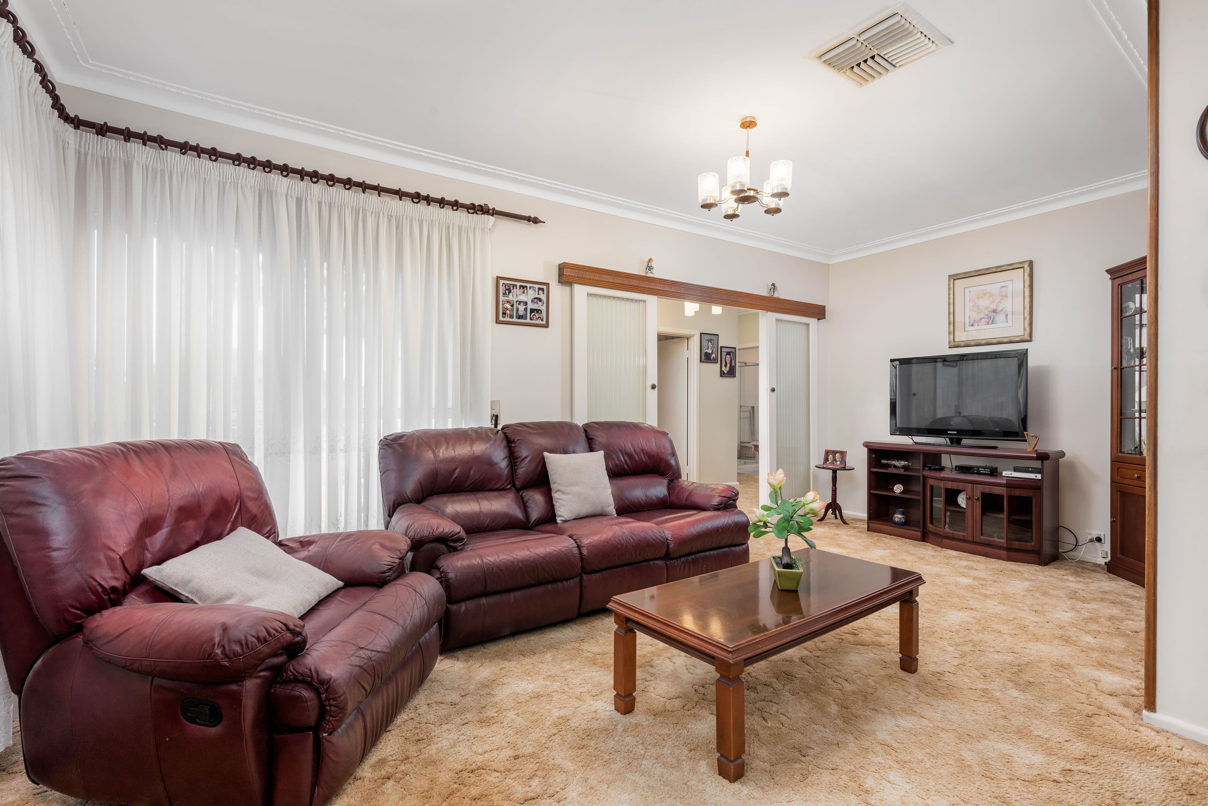 19 Inverness Street, Reservoir VIC 3073, Reservoir - Thumbnail 3