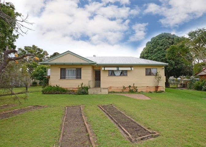 6 Coral Street, URANGAN QLD 4655, Urangan - Thumbnail 5
