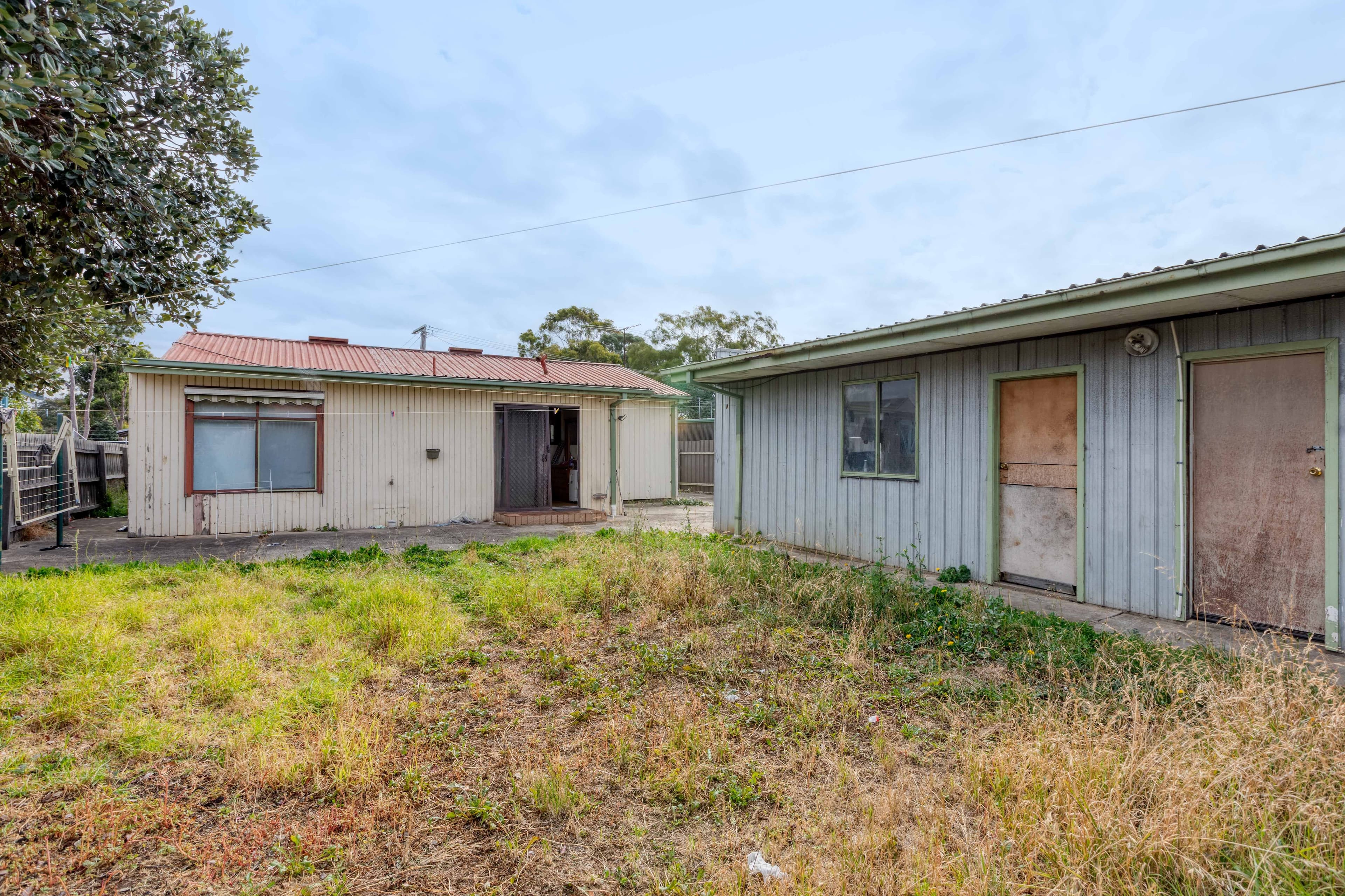 4 Dulcie Street, Sunshine VIC 3020, Sunshine - Thumbnail 3