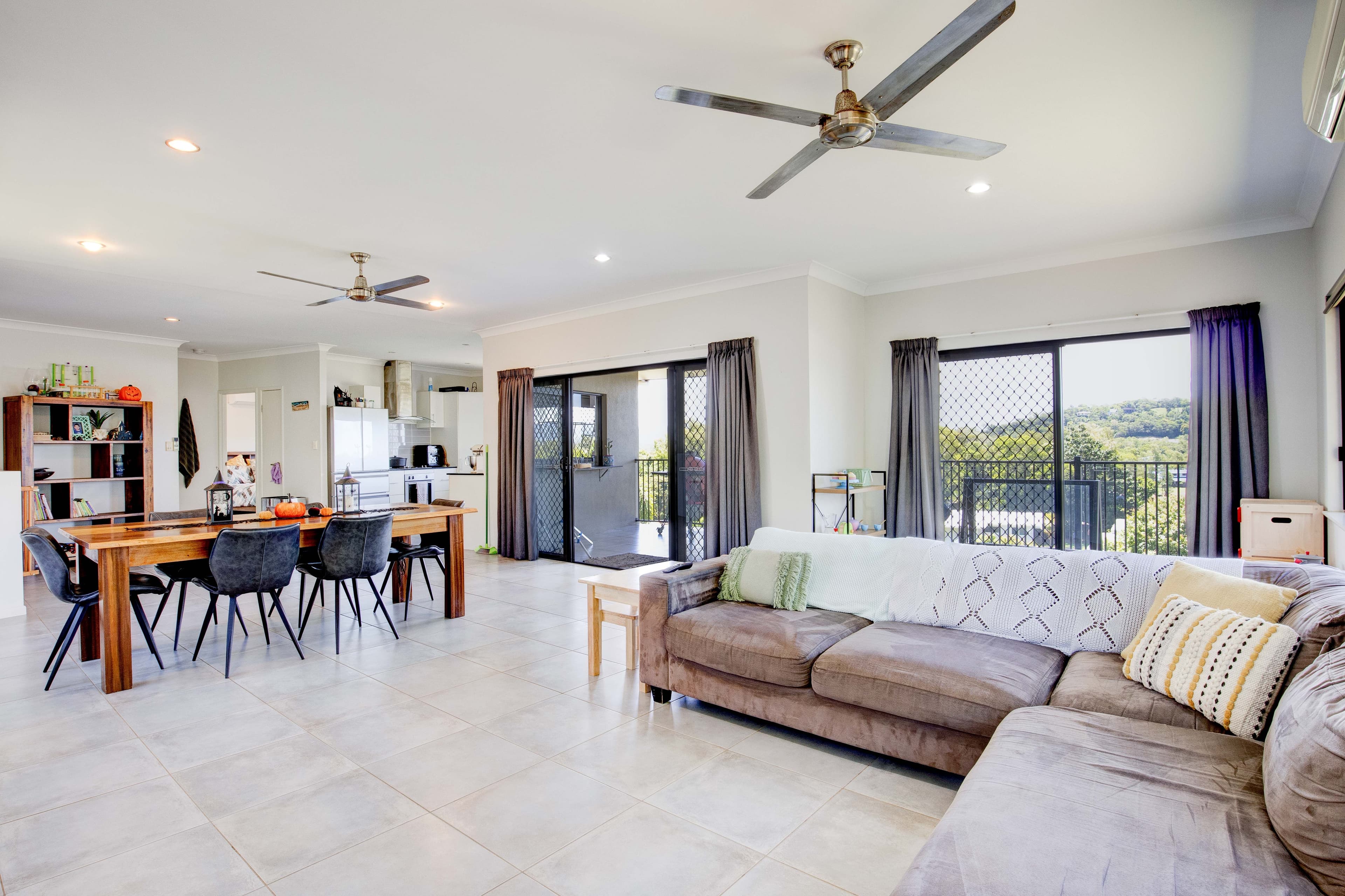 15 RIVERSIDE Terrace, SOUTH MISSION QLD 4852, South Mission - Thumbnail 2