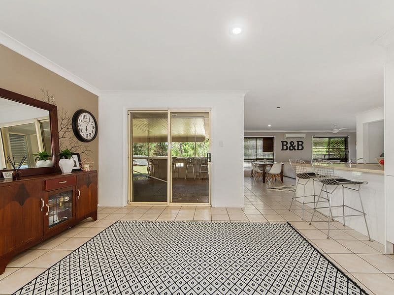 10 Cawley Place, Oxenford QLD 4210, Oxenford - Thumbnail 5
