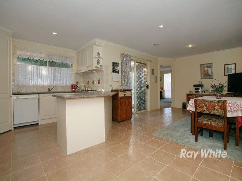 64 Scarborough Avenue, CRANBOURNE VIC 3977, Cranbourne West - Thumbnail 5