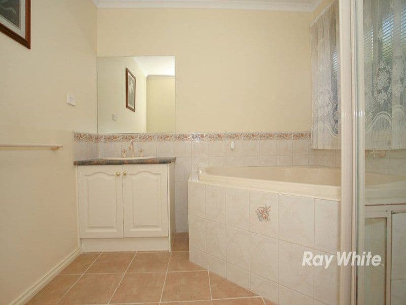 64 Scarborough Avenue, CRANBOURNE VIC 3977, Cranbourne West - Thumbnail 8