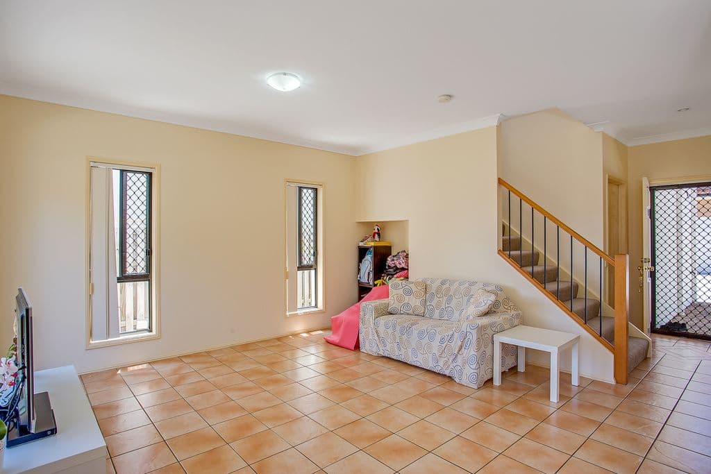 32 Blake Street, Southport QLD 4215, Southport - Thumbnail 3