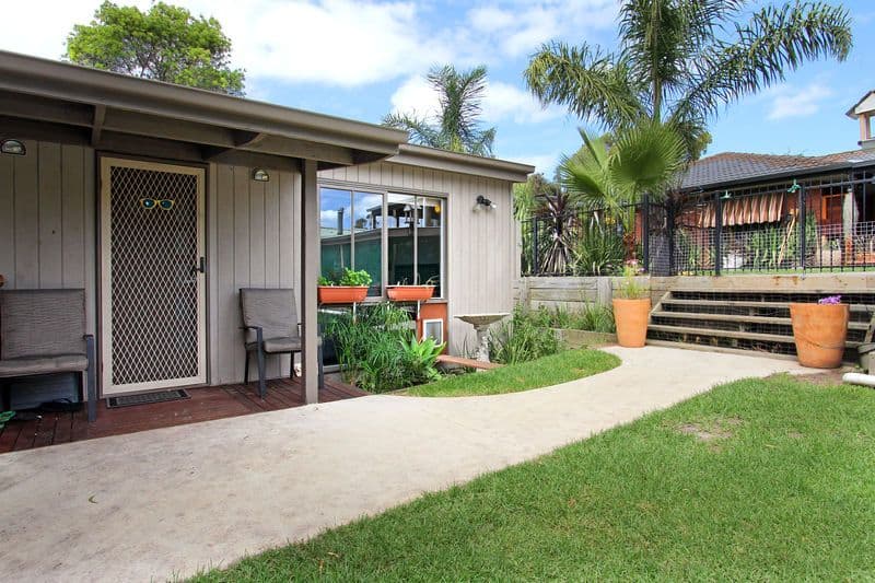 6 Fenton Avenue, ROSEBUD VIC 3939, Rosebud - Thumbnail 2