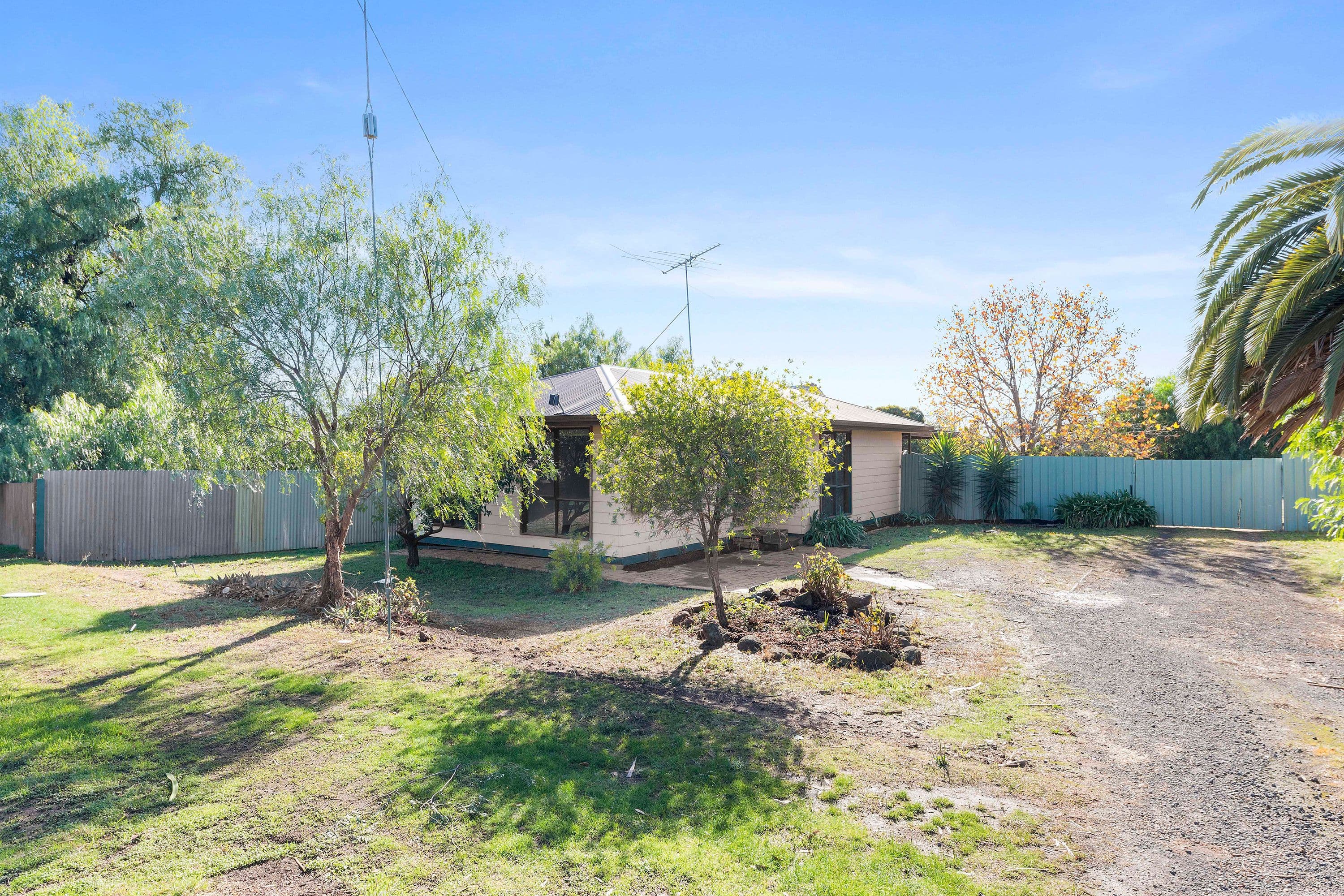 196 Upper California Gully Road, California Gully VIC 3556, California Gully - Thumbnail 2