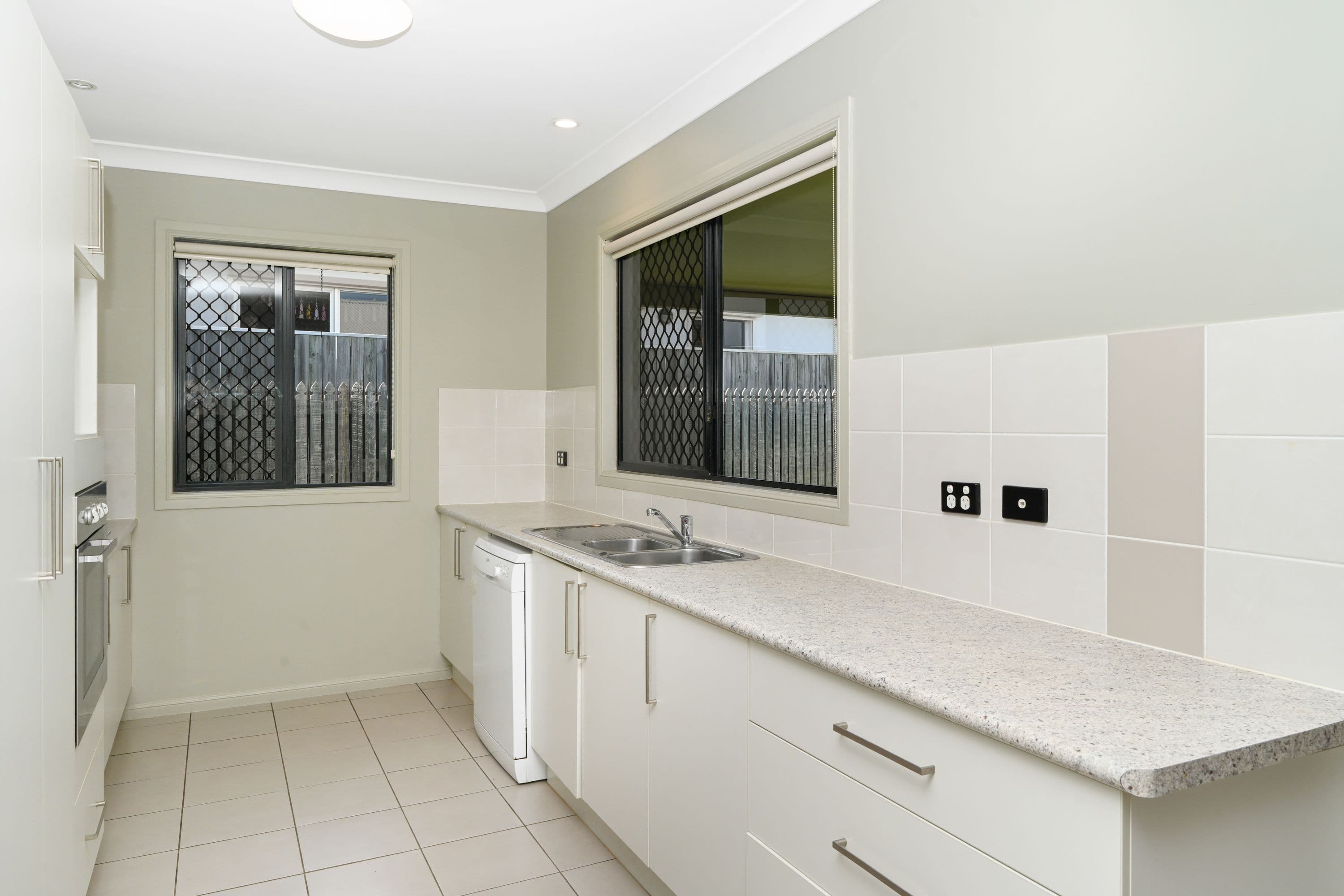 19 Strathburn Street, Mount Louisa QLD 4814, Mount Louisa - Thumbnail 7