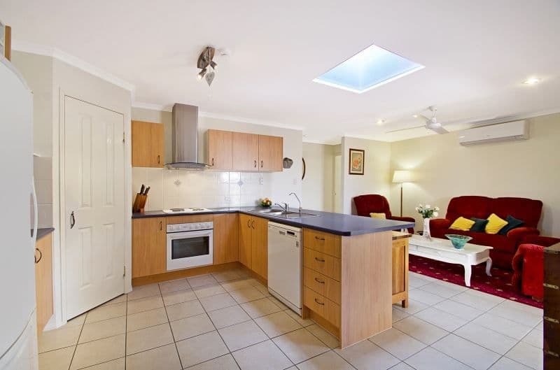 8 Clovelly Place, Sandstone Point QLD 4511, Sandstone Point - Thumbnail 2