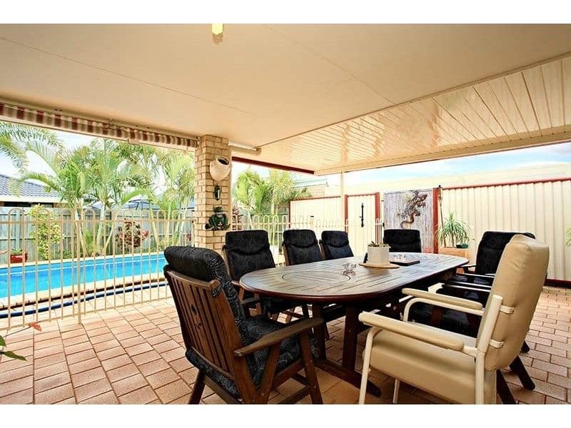 8 Clovelly Place, Sandstone Point QLD 4511, Sandstone Point - Thumbnail 4