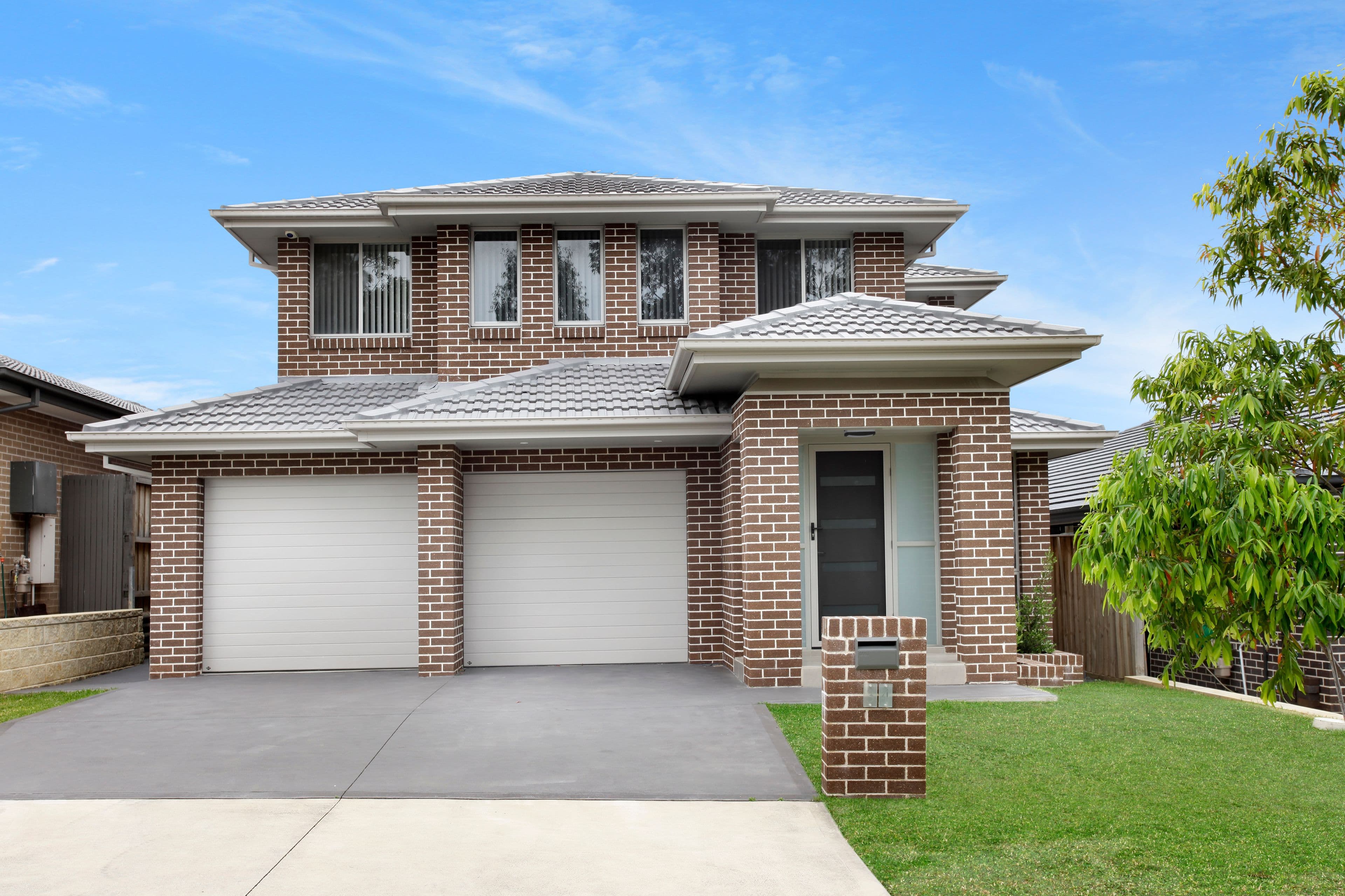 34 Mcintyre Circuit, Middleton Grange - Image 1