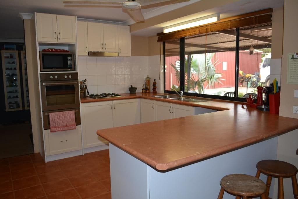 1006 North West Coastal Highway, CARNARVON WA 6701, Carnarvon - Thumbnail 2