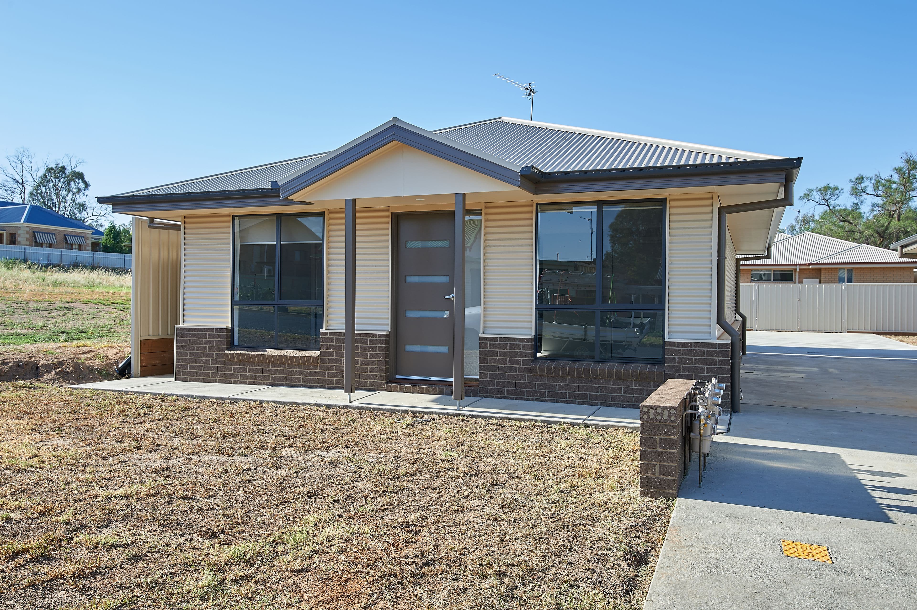 11 Fitzroy Street, Junee - Image 1