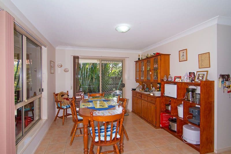 35 Riversdale Boulevard, BANORA POINT NSW 2486, Banora Point - Thumbnail 4
