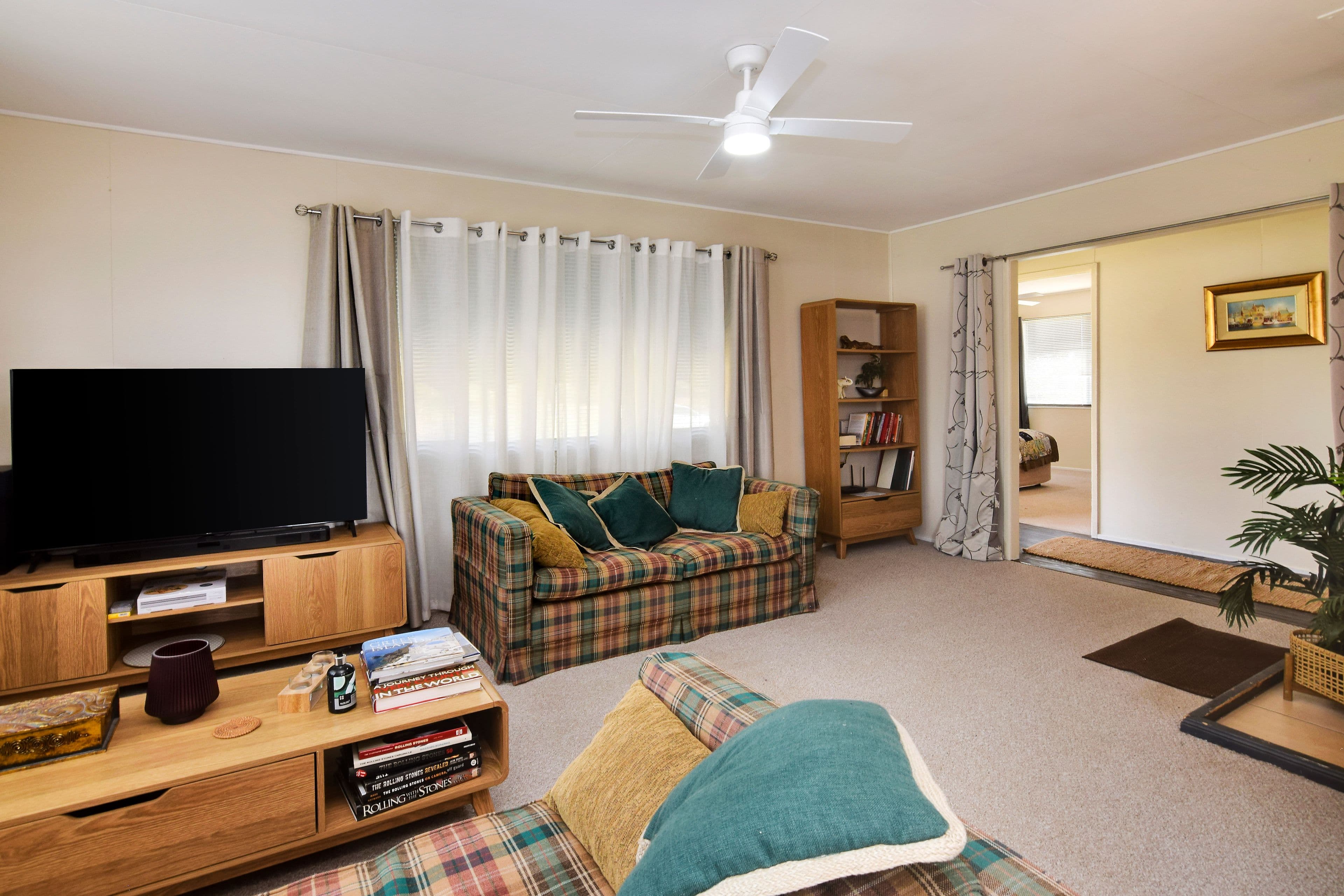 127 Duncan Street, Tenterfield NSW 2372, Tenterfield - Thumbnail 2