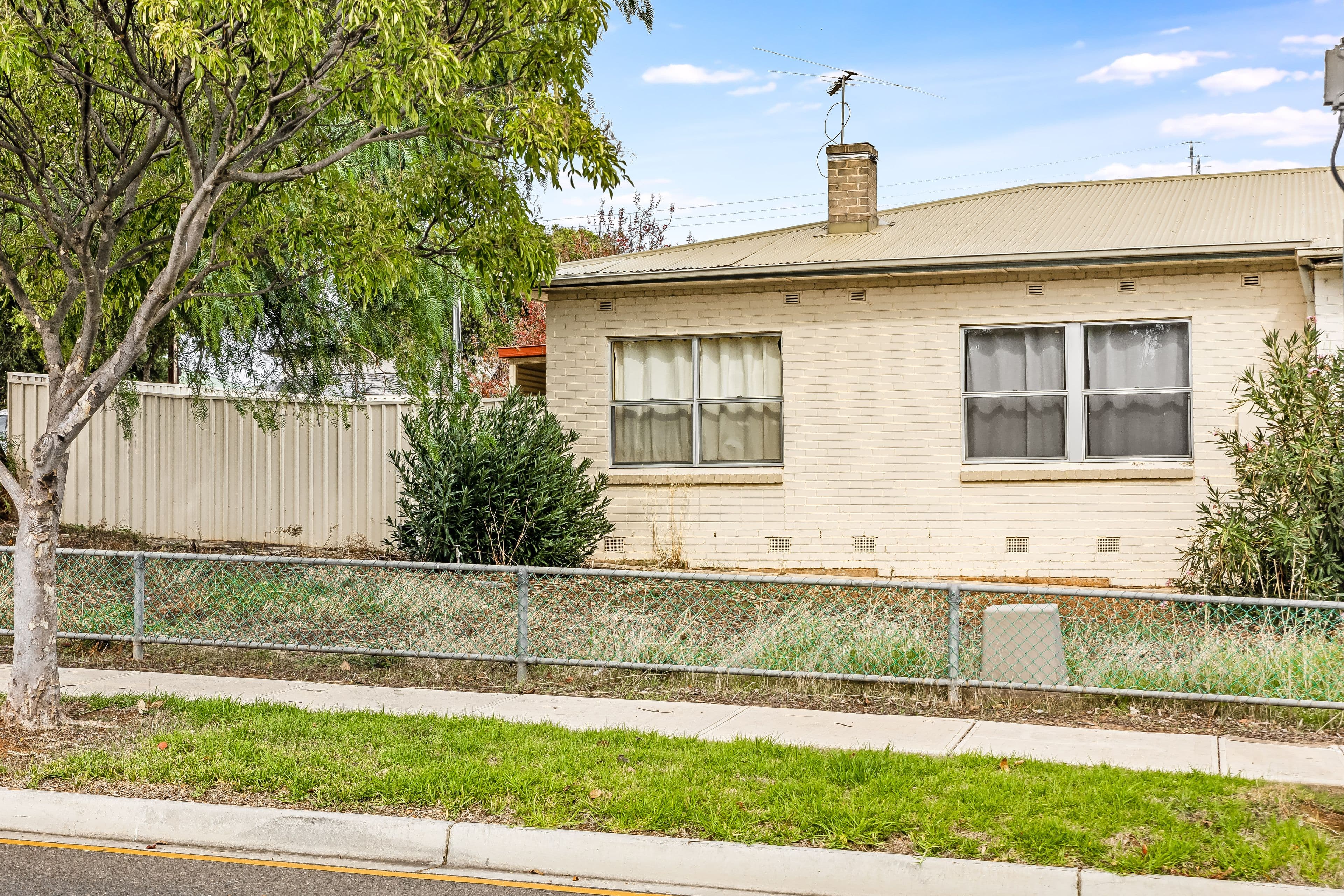 35 Browning Street, Clearview SA 5085, Clearview - Thumbnail 2