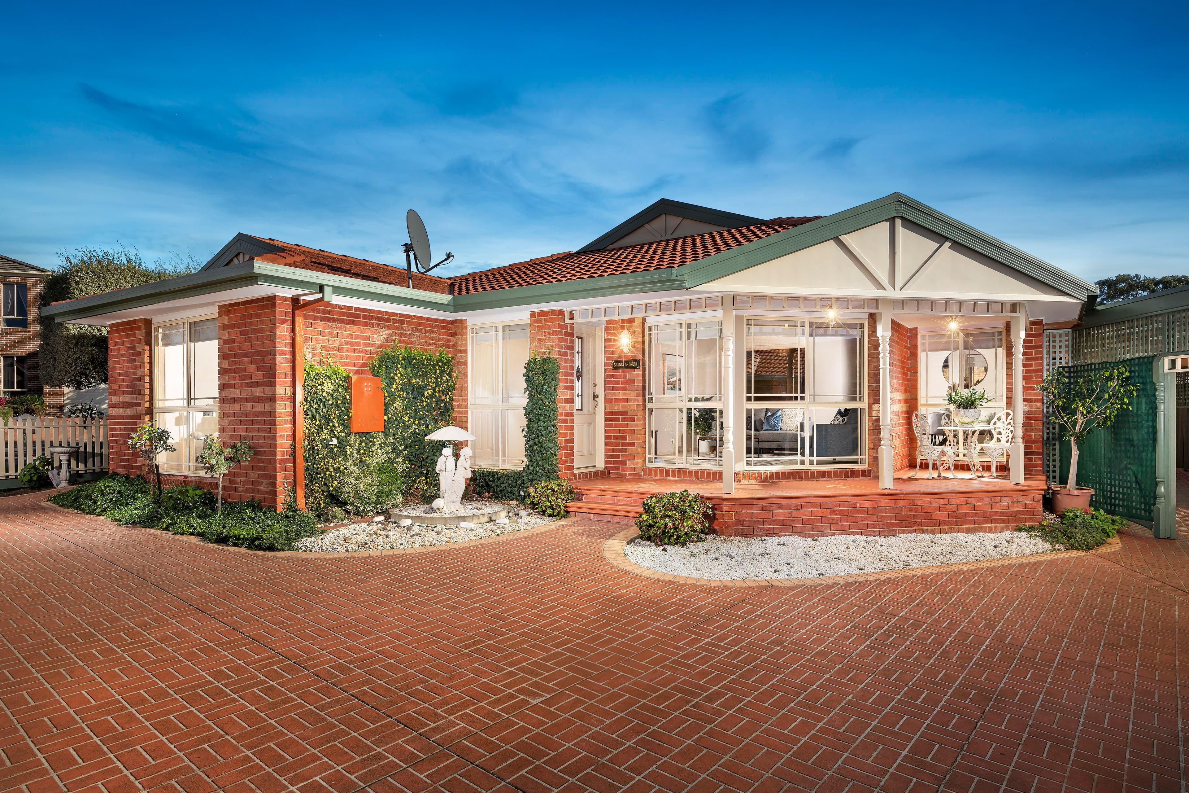 4 Latham Close, Mill Park VIC 3082, Mill Park - Image 1