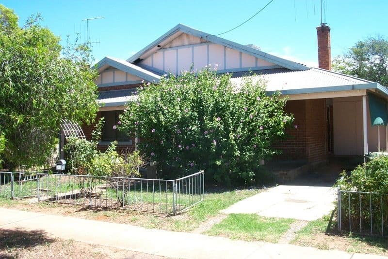 6 Grenfell Street, PARKES NSW 2870, Parkes - Image 1