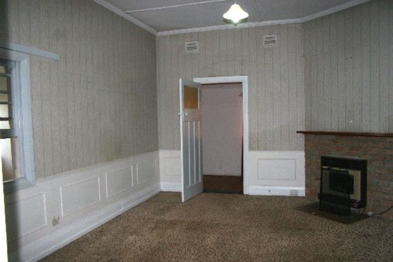 6 Grenfell Street, PARKES NSW 2870, Parkes - Thumbnail 3