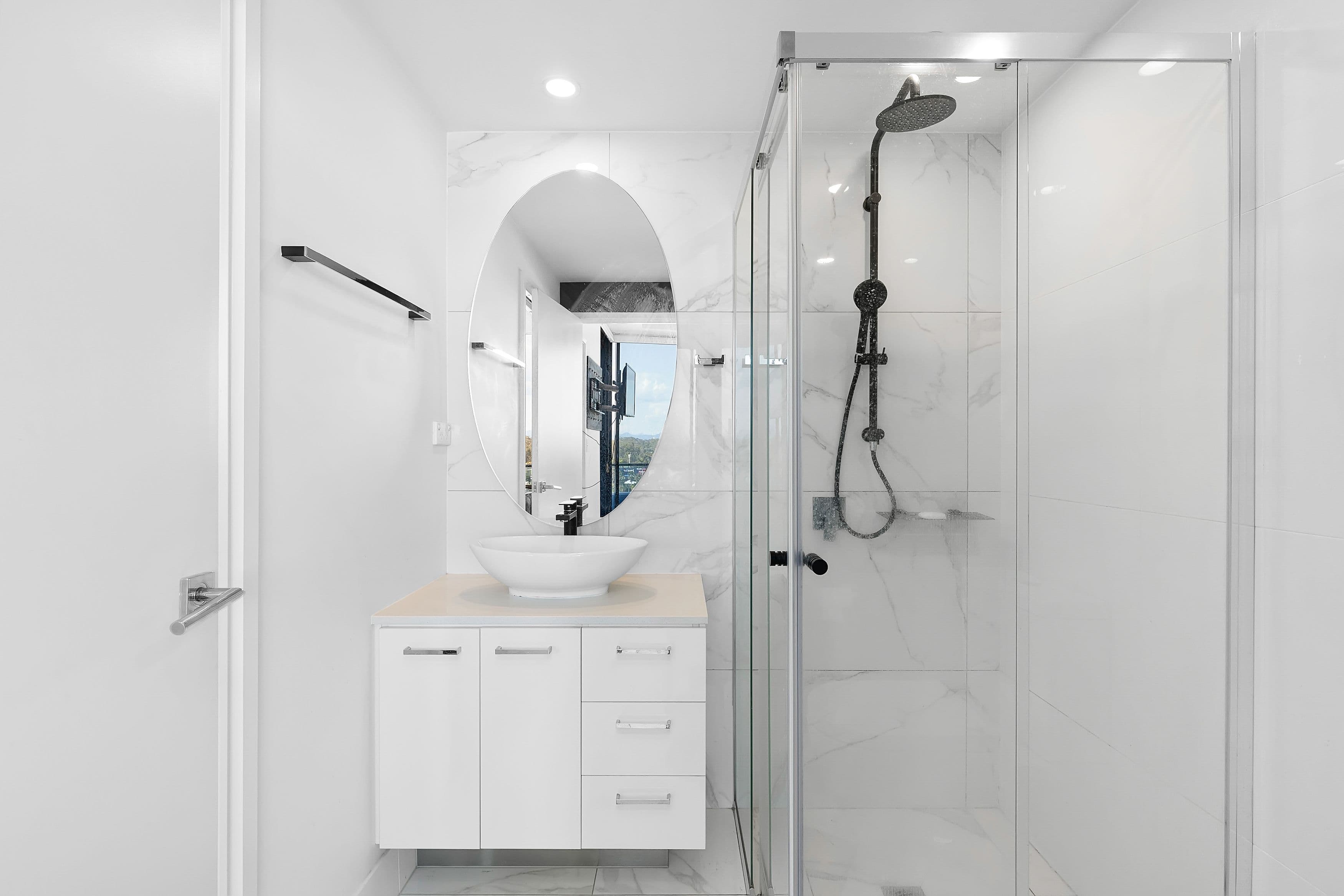 5 Harbourside Court, Biggera Waters QLD 4216, Biggera Waters - Thumbnail 4