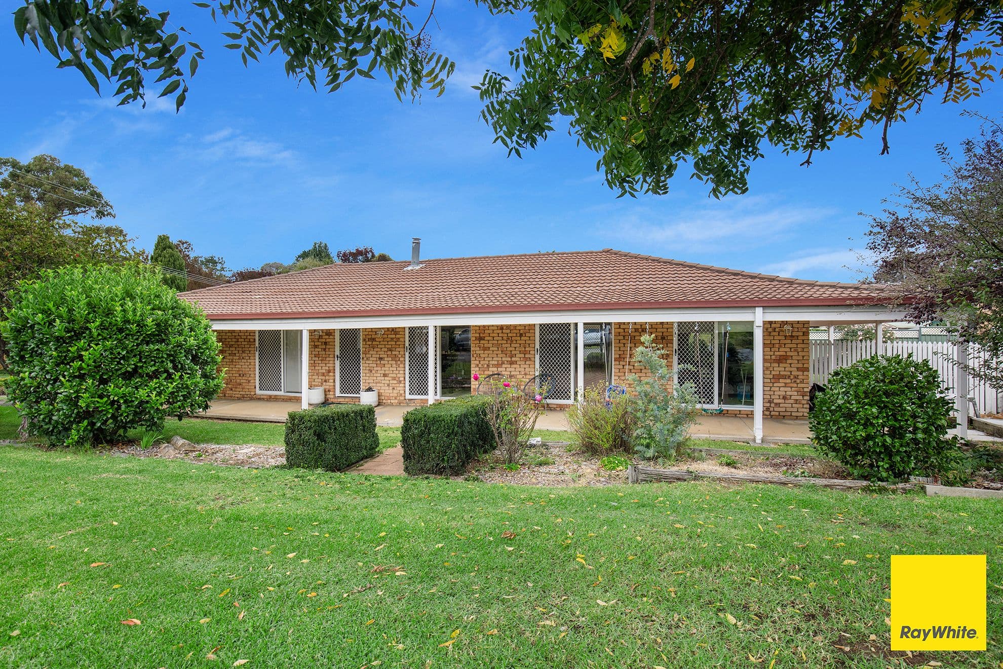 50 Chestnut Avenue, Armidale NSW 2350, Armidale - Image 1