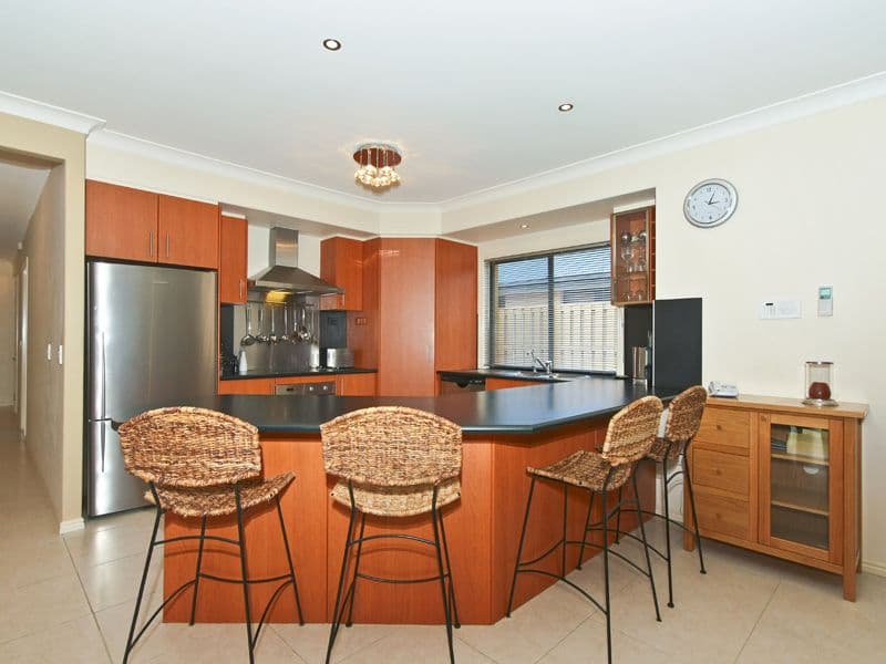 2 Lancewood Circuit, Robina QLD 4226, Robina - Thumbnail 5