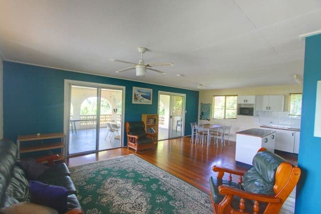 2 Pontee Parade, ALEXANDRA HEADLAND QLD 4572, Alexandra Headland - Thumbnail 4