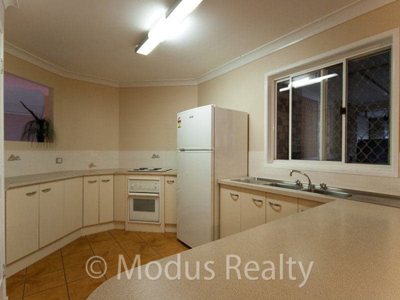 18 Rosa Court, Camira - Thumbnail 2