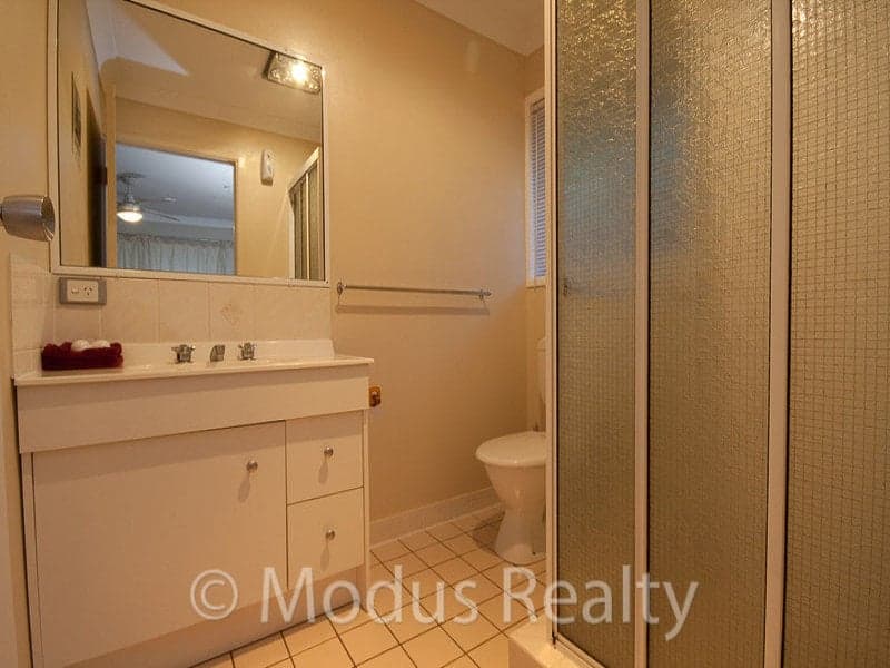 18 Rosa Court, Camira - Thumbnail 8