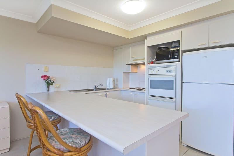4 Lowood Court, VARSITY LAKES QLD 4227, Varsity Lakes - Thumbnail 4