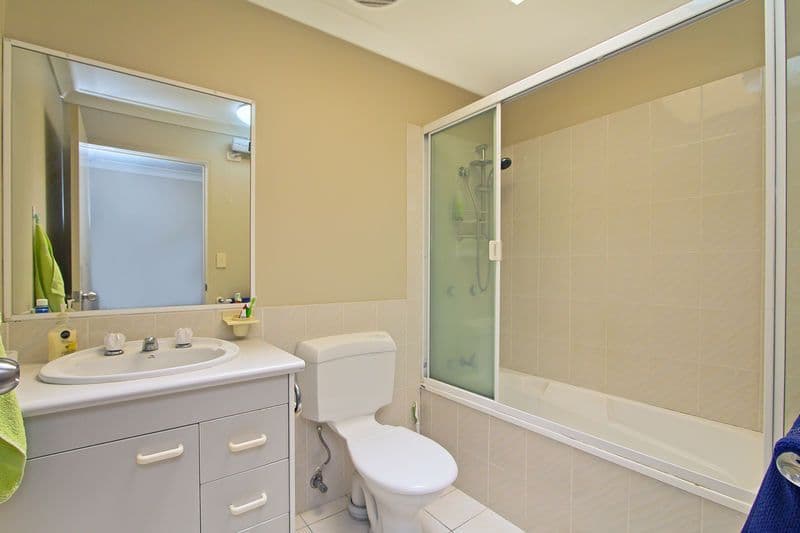 4 Lowood Court, VARSITY LAKES QLD 4227, Varsity Lakes - Thumbnail 6