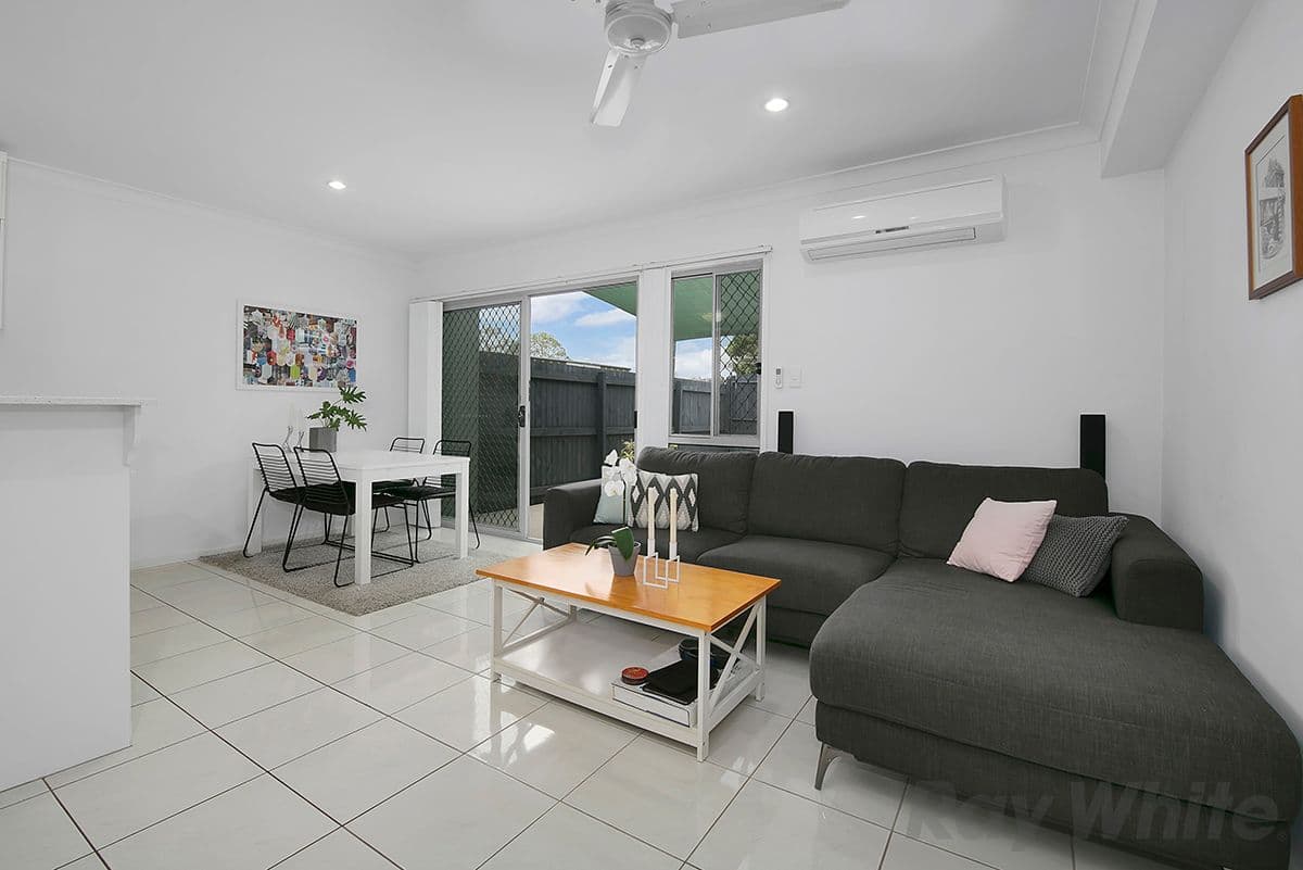 16 Bella Vista Drive, GRIFFITH, Griffith - Image 1