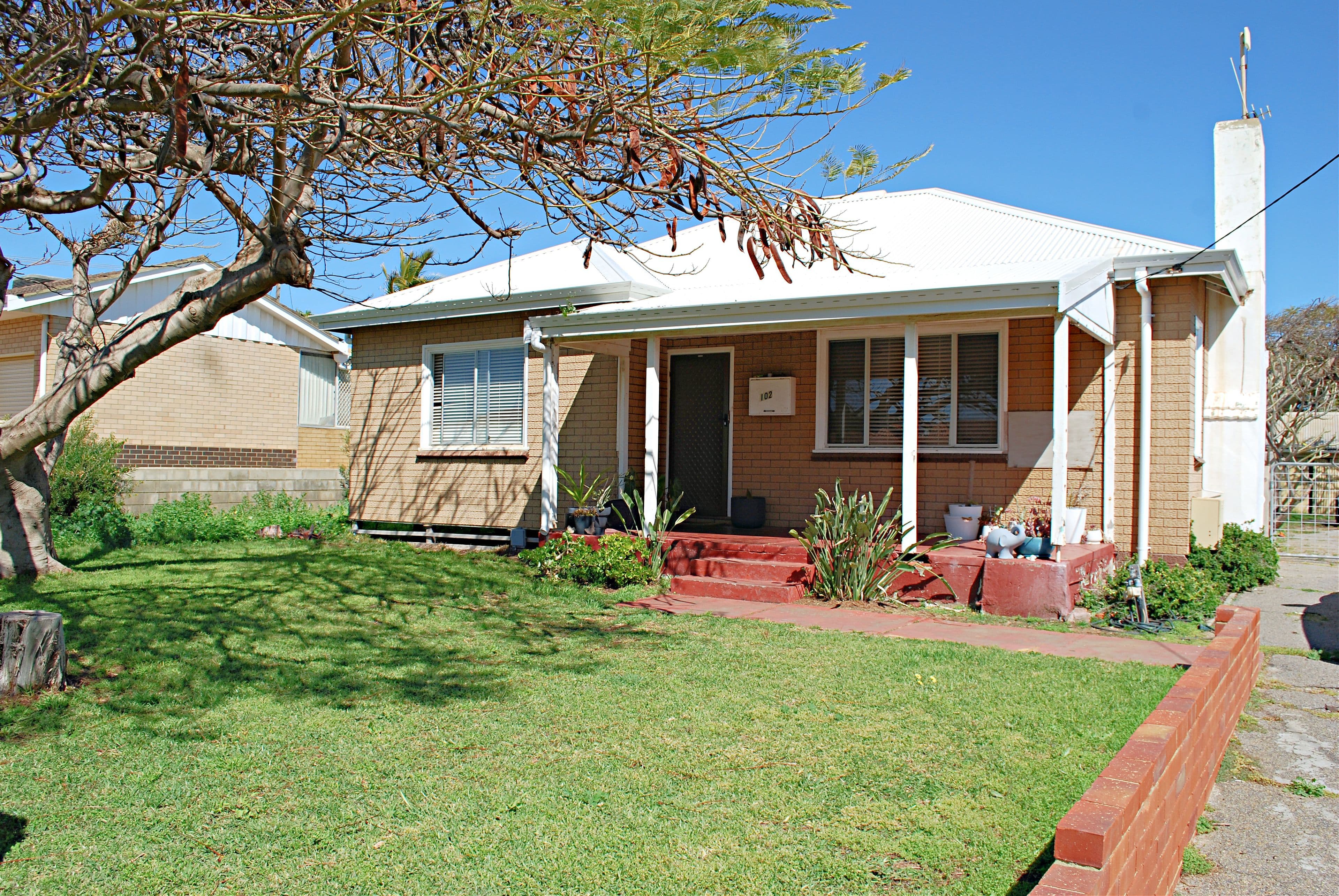 102 Francis Street, Beachlands WA 6530, Beachlands - Thumbnail 2