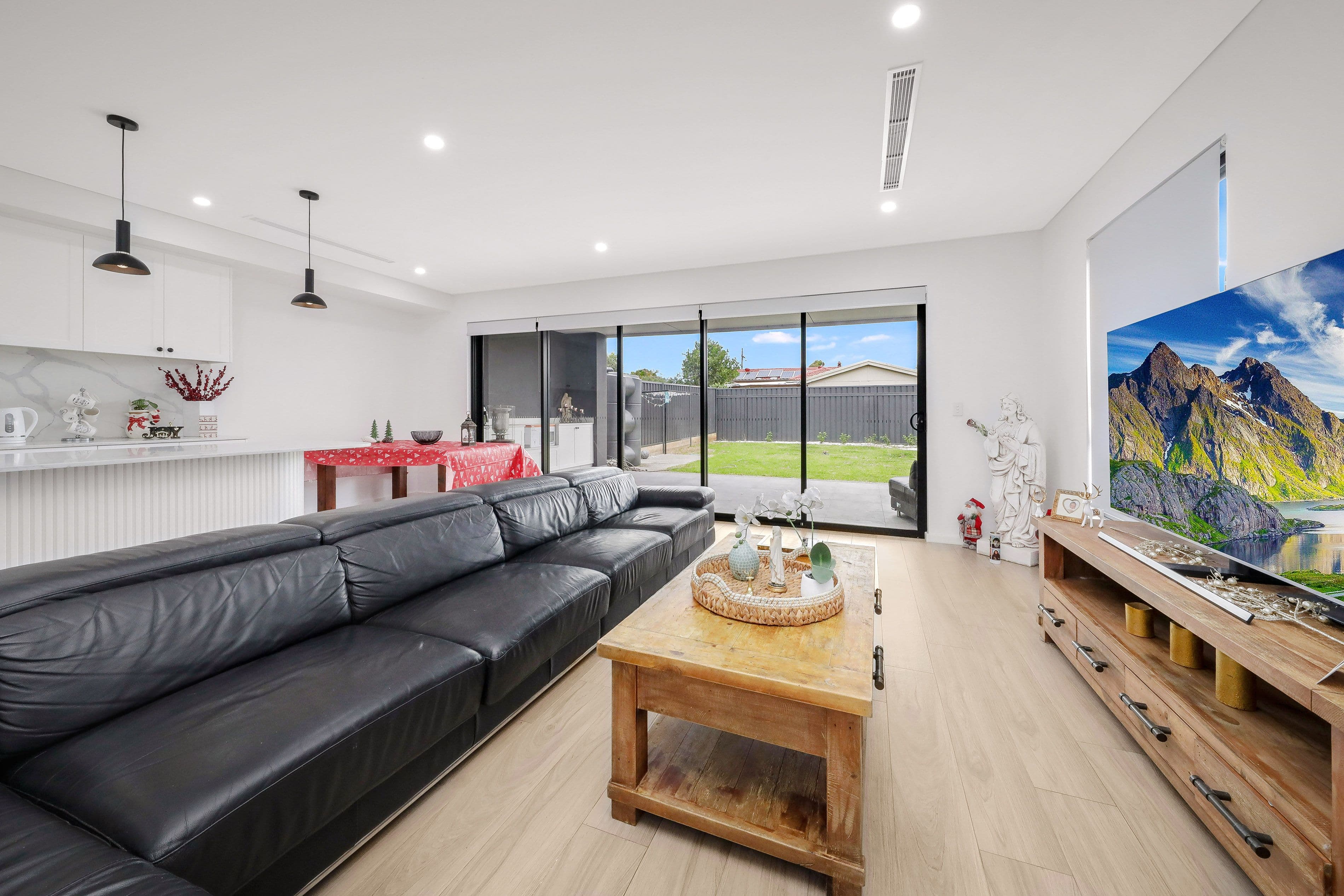 40 Bullecourt Avenue, Milperra NSW 2214, Milperra - Thumbnail 3